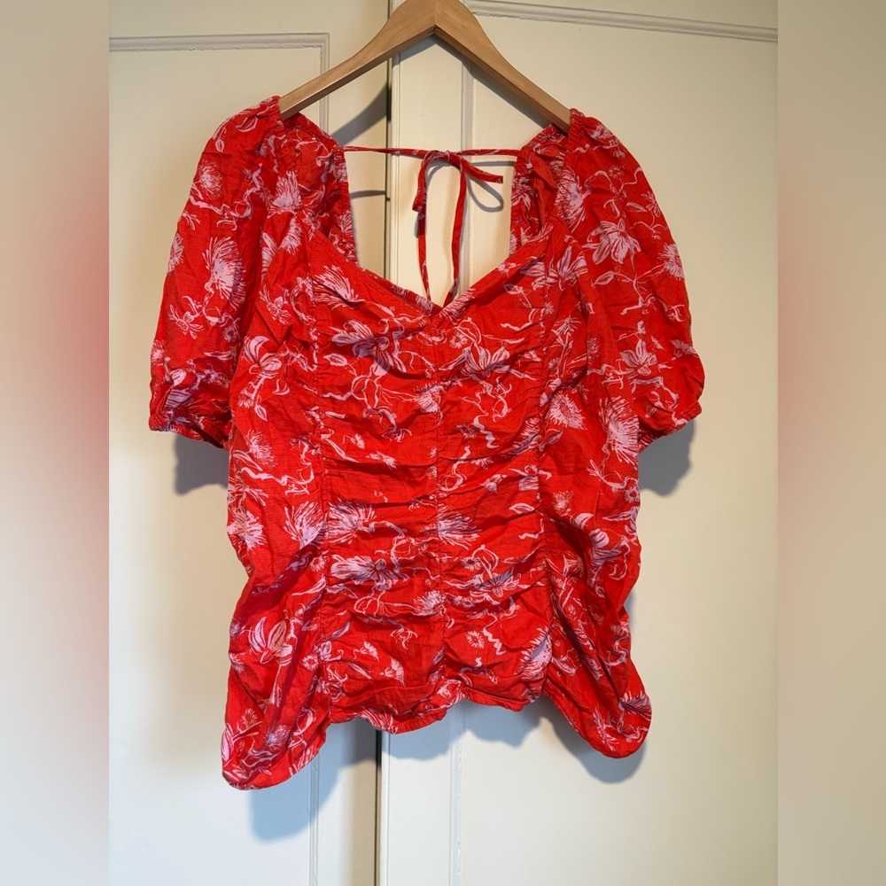 Ava & Viv Red Floral Puff Sleeve Ruched Blouse